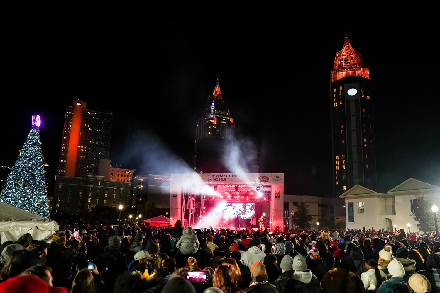 Last year’s free concert during Senior Bowl week featured Nelly at Mardi Gras Park in downtown Mobile. This year’s event was moved to Saturday night and will follow the evening’s carnival parades.