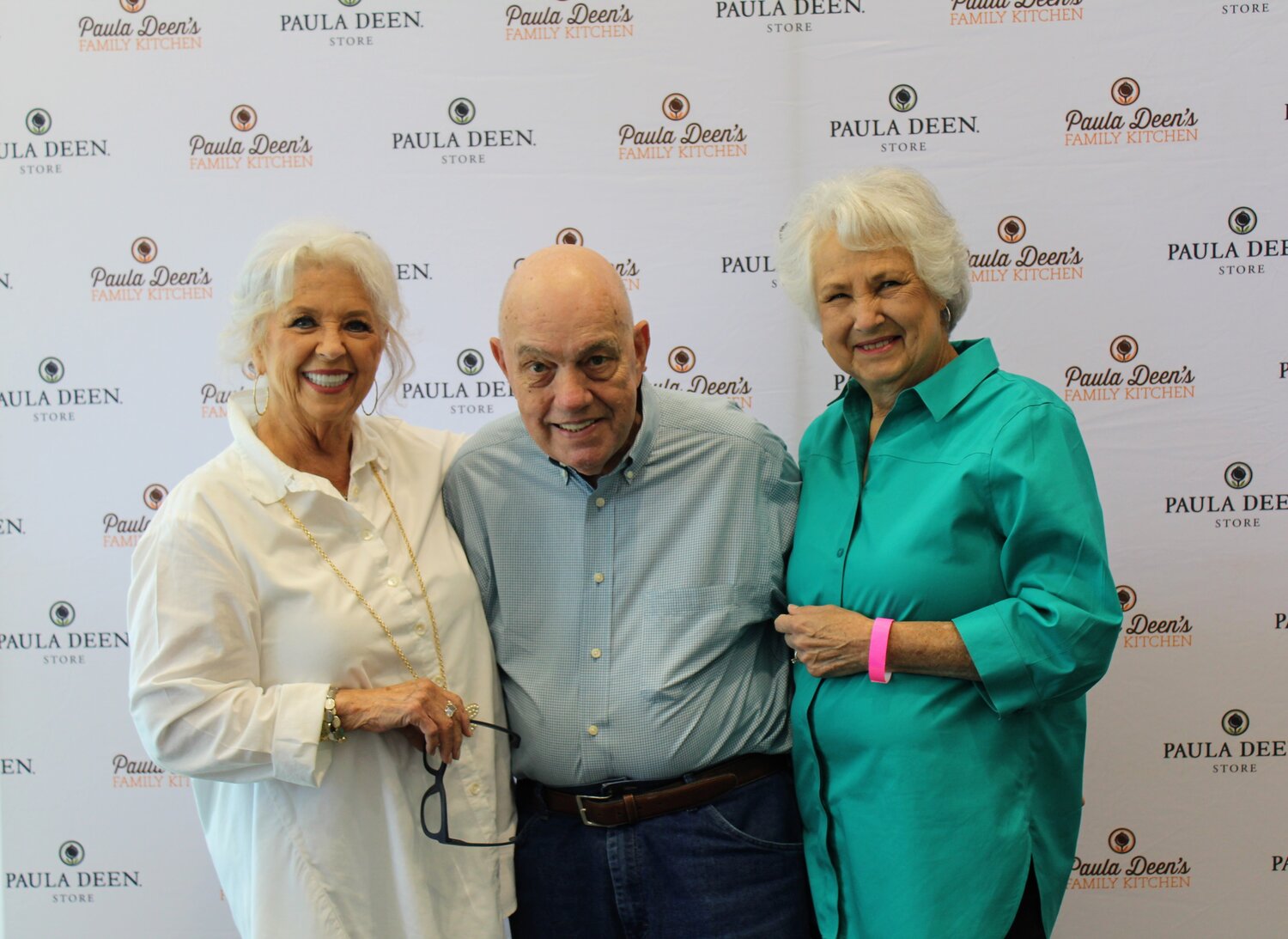 Paula Deen's Family Kitchen in Foley's OWA closes after 4 years - Gulf  Coast Media