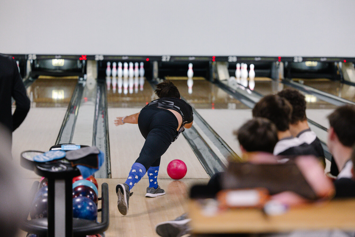 The Elberta bowling Warriors entered Thursday’s state championship “On a Roll” and the whole team donned socks to prove it.