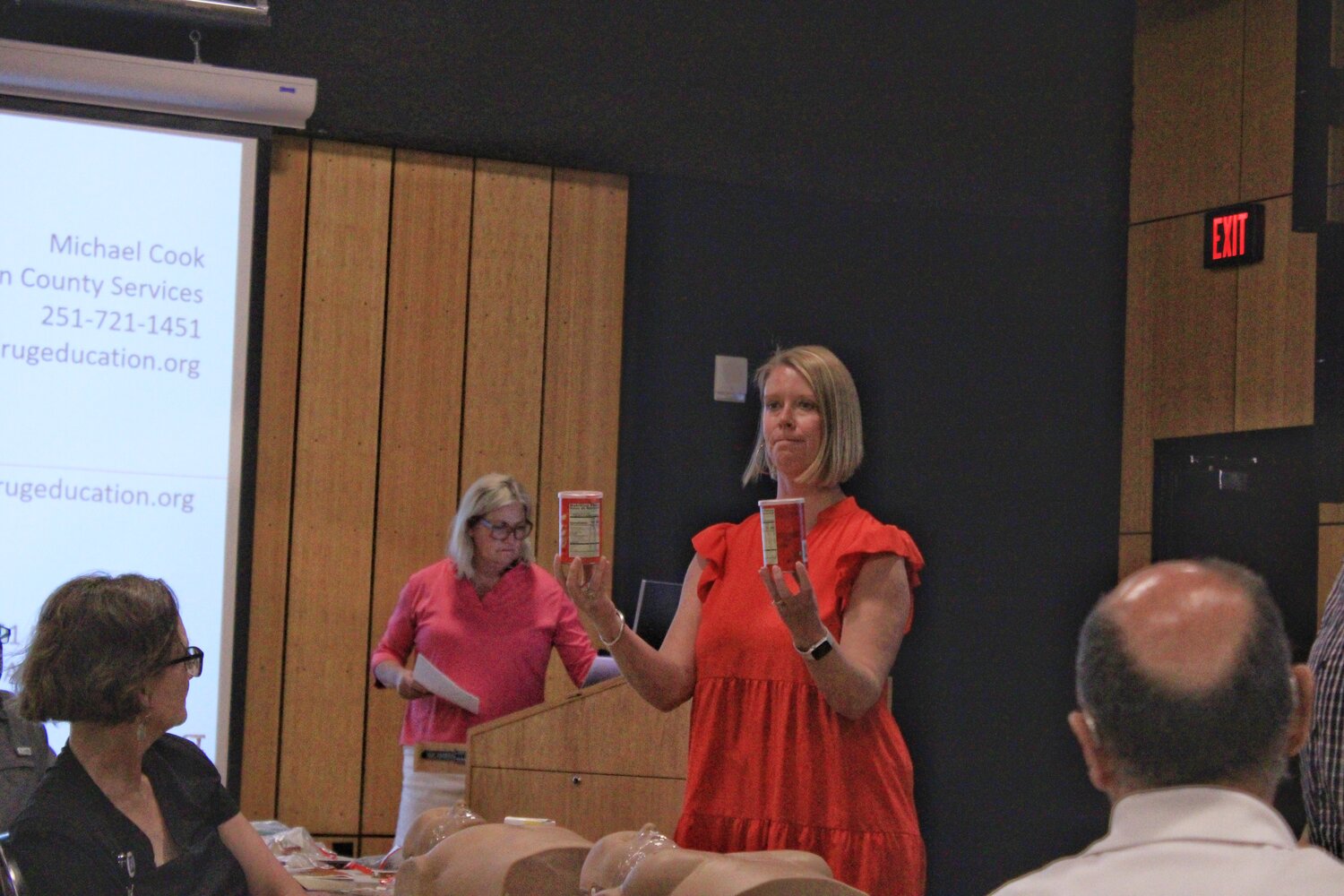 Vape crisis seminar focuses on risks of tobacco use, how minors disguise  vapes