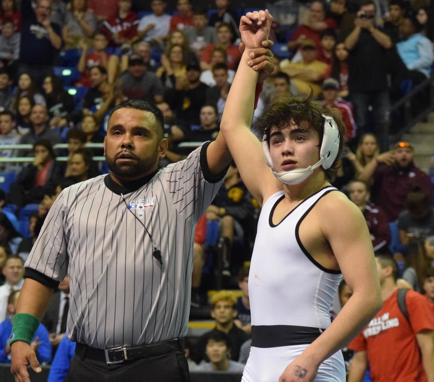 Noah Gochberg wins state wrestling title | Hill Country News