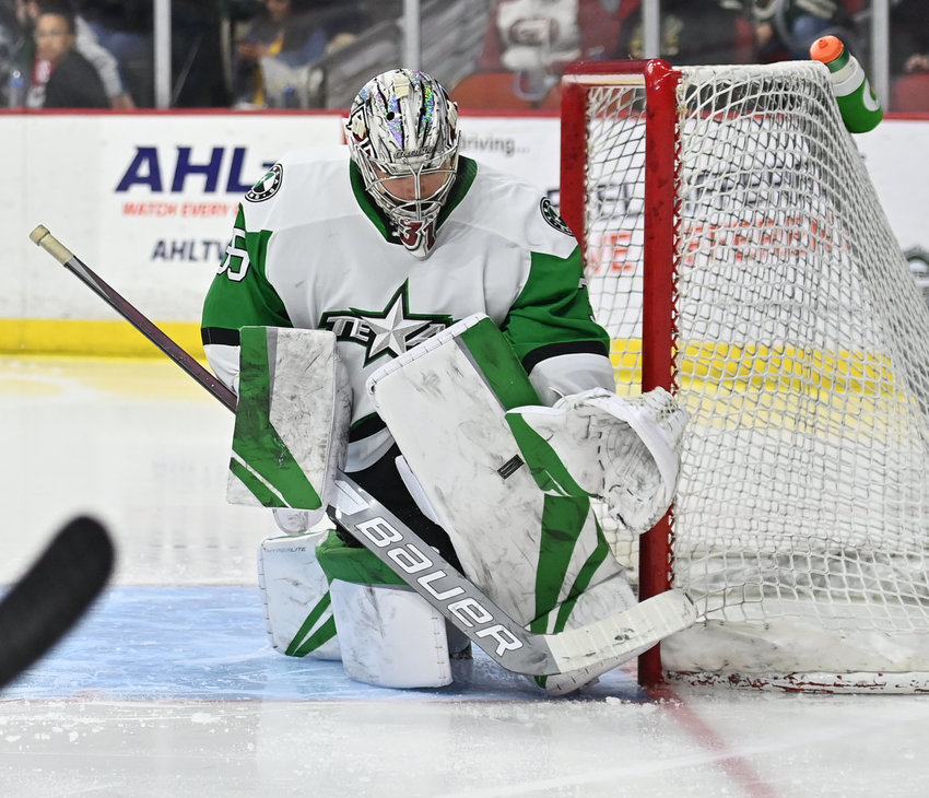 Matt Murray is 4-1-0 since turning professional and signing with the Texas Stars last month. He saved 101 of the 103 shots he faced last week and won three games.
