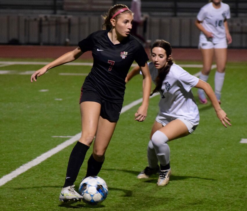 Rouse sophomore Kacey Grahmann and the Raiders beat Cedar Park 1-0 at home on Friday to clinch the district title.
