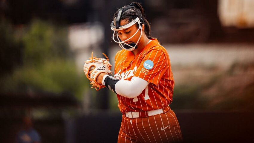 Citlaly Gutierrez and Texas lost back-to-back games at Tennessee to see their season come to an end in teh Super Regionals.