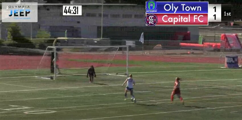 Sophia Green outpacing the CFC Atletica backline before winning another 1v1 against the goalkeeper to make it 2-1.