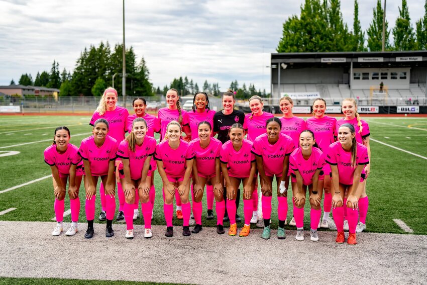 FC Olympia’s whole roster with the Afterglow kit in their final division home game.