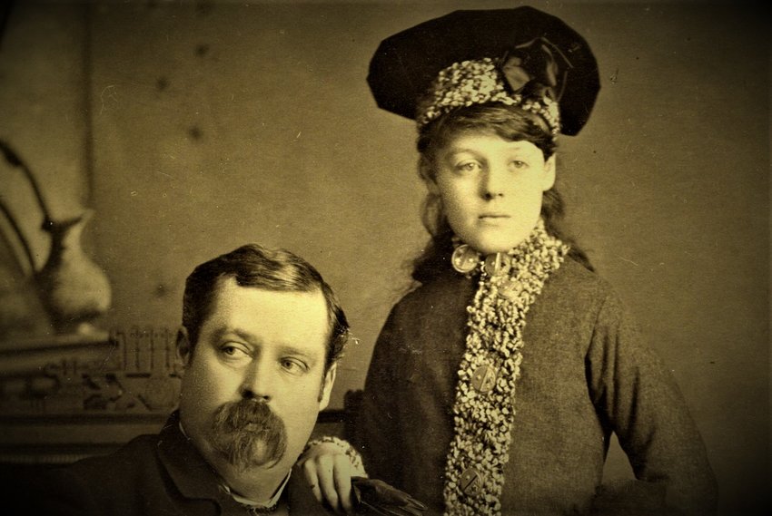 Early Olympia photographer A. D. Rogers and his daughter Edna Rogers, 1886.