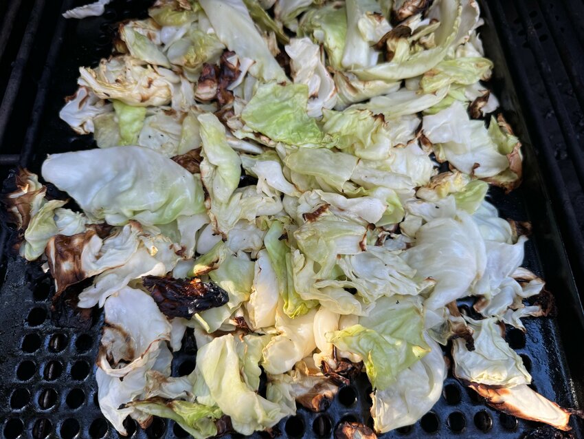 Grilled cabbage is easy to make and delicious.