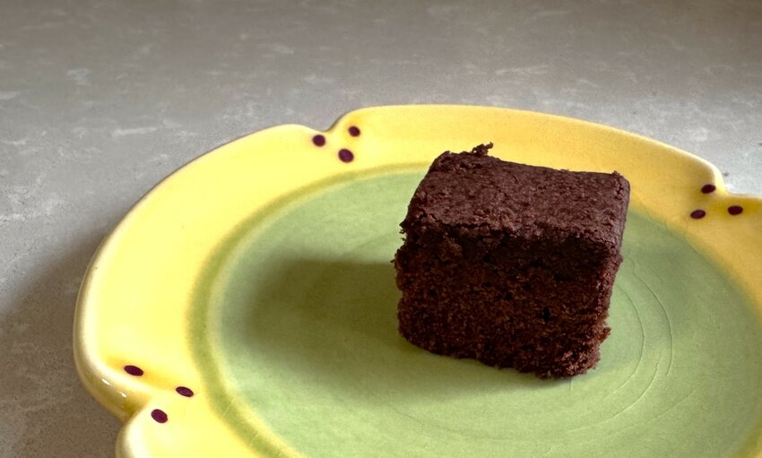 A single serving of a brownie.