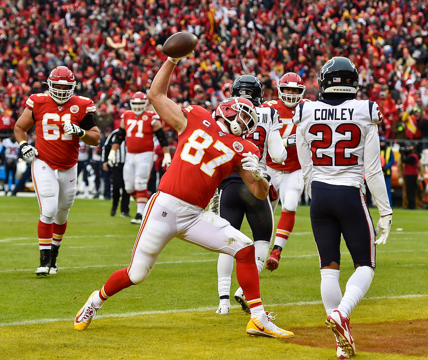 Texans blow 24-point lead, fall to Chiefs in playoffs