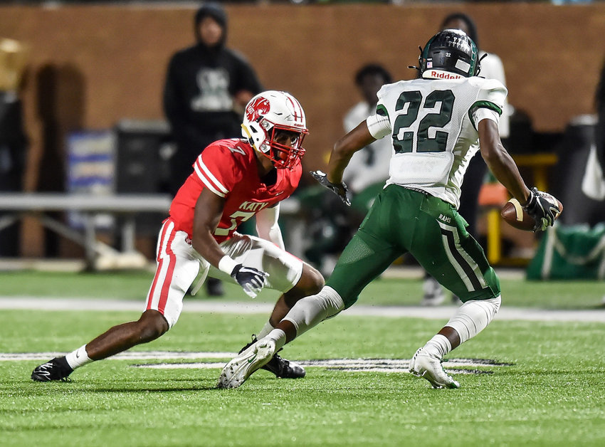 Katy senior defensive back Hunter Washington announced he would join junior teammate Bobby Taylor in sitting out the team&rsquo;s first scrimmage and regular-season game to protest social injustices. Pictured is Washington, 7, making a tackled on Mayde Creek&rsquo;s L&rsquo;den Skinner, 22, during a conference game between the Katy Tigers and Mayde Creek Rams at Rhodes Stadium on Nov. 1, 2019.