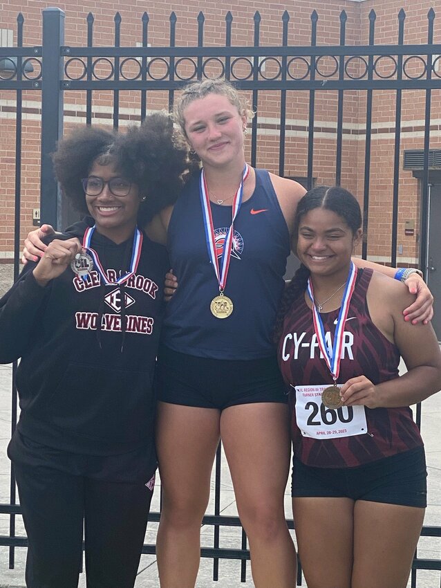Janey Campbell won the discus and finished second in the shot put at the Class 6A Region III meet to advance to the state meet.