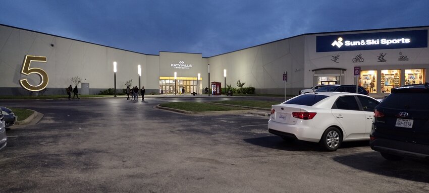 A shooting occurred Saturday, November 25th outside Katy Mills Mall at 5000 Katy Mills Circle in Katy where three people were injured around 9 p.m. after gunfire erupted in the parking lot adjacent to mall entrance number 5, which is near Sun &amp; Ski Sports.