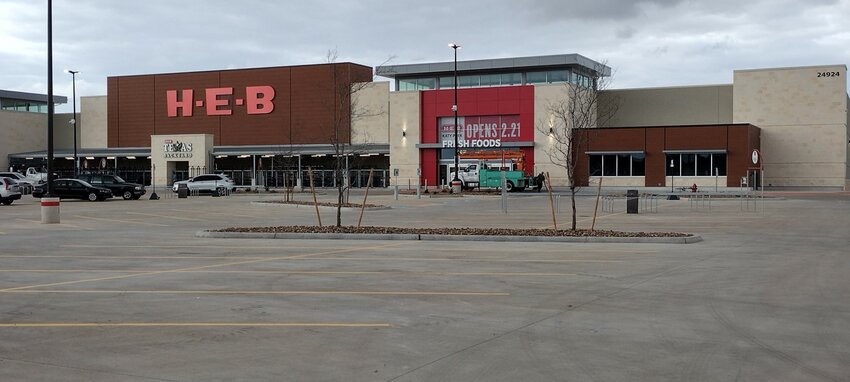 The highly-anticipated opening of the new H-E-B grocery store took place on February 21st. The store, at the corner of Morton Ranch Road and Katy Hockley Cutoff, will serve the rapidly growing northwest quadrant of the greater Katy area.