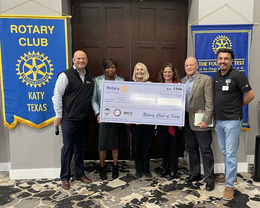 The club awarded $ 5000.00 to the Brookwood community. Left to right: Jaime Corona, Brookwood Volunteer &amp; Outreach Manager Tawana Goodwin, Brookwood Chief Advancement Officer Carol Thornburg, Julie Ames, Jeff Ames and Rodolfo Lobera.