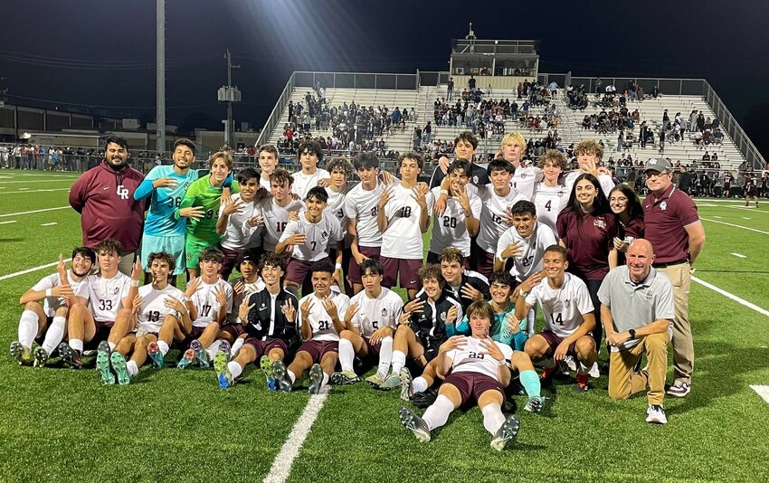 Cinco Ranch beat Northbrook to advance to the regional tournament