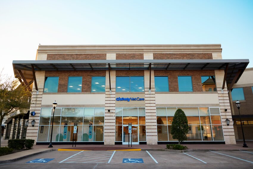 Chewy Vet Care has opened at 2717 Commercial Center Blvd Suite D110 in LaCenterra in Katy; it is the second Texas location for the company.