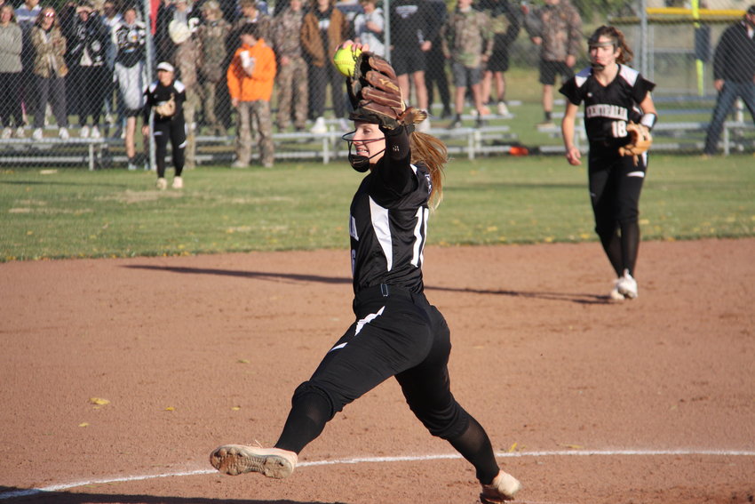Centralia vs Hallsville, Class 3 District 4 semifinal