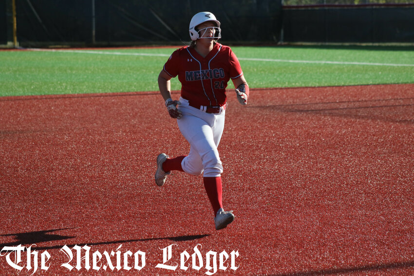 Mexico junior Landri Teel runs toward third base against Holt on Thursday in the first round of the Class 4 District 5 tournament in Hannibal.