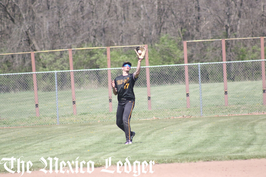 Van-Far junior Gaven Gaston makes a catch in the outfield during an earlier game this season.