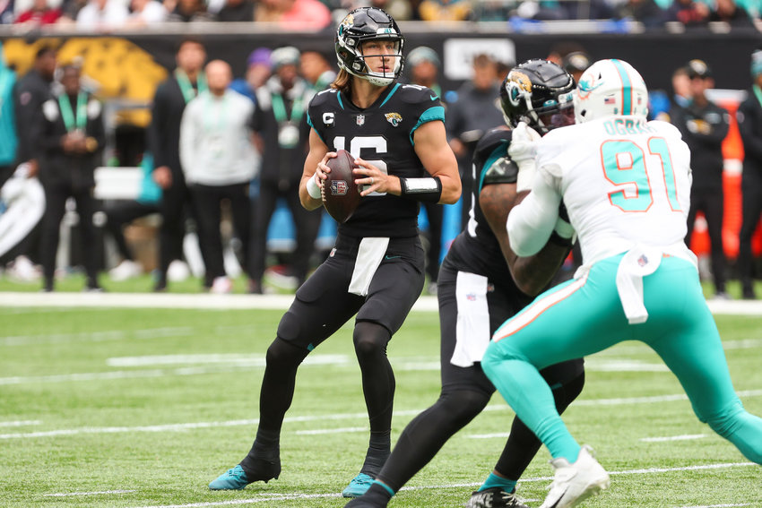 Jacksonville Jaguars 23-20 Miami Dolphins: Trevor Lawrence helps