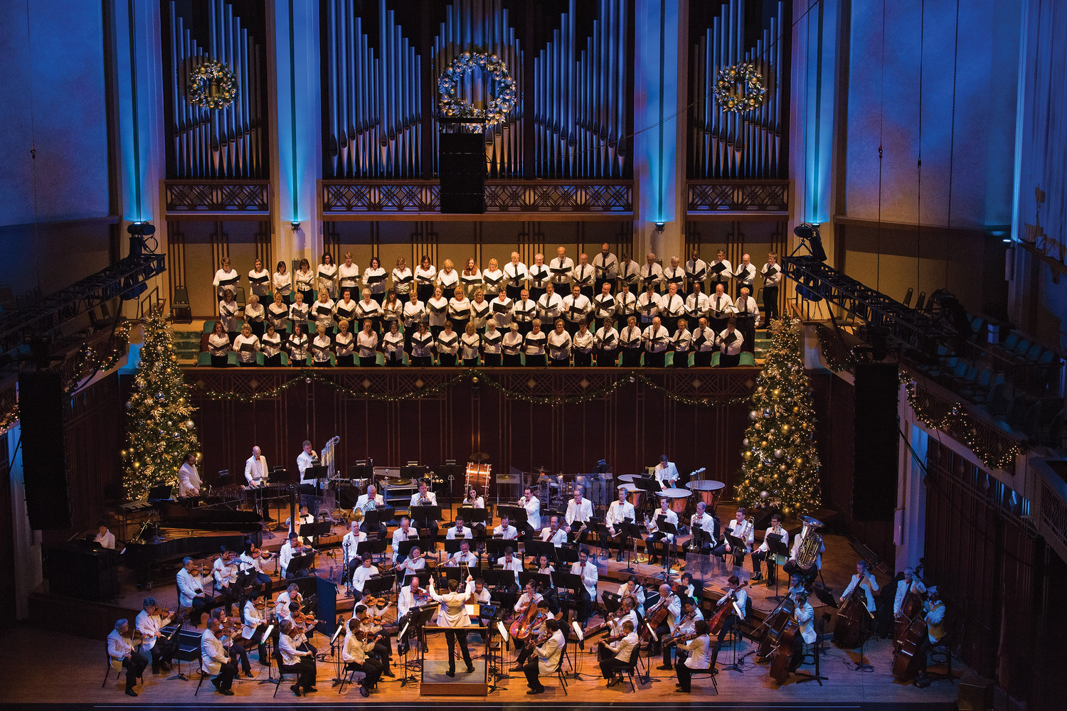 Jacksonville Symphonys Holiday Pops Tradition Returns To Jacoby Symphony Hall The Ponte Vedra 