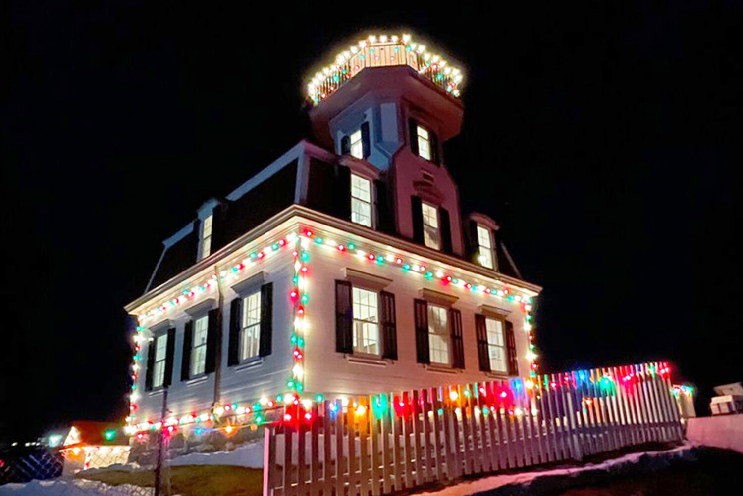 Bright Lights Make Pomham Rocks Lighthouse a Holiday Destination on the Bay