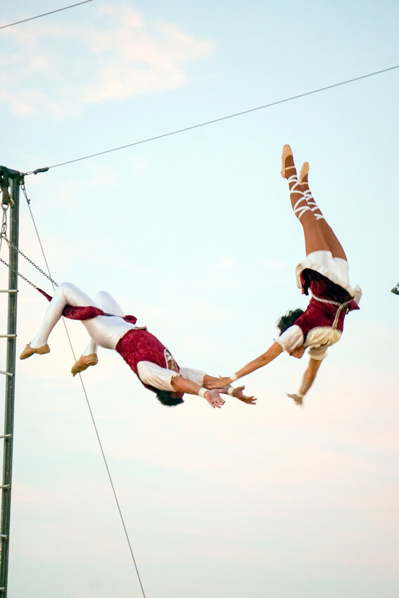 The Rastelli Circus includes the “Flying Santos” acrobats.