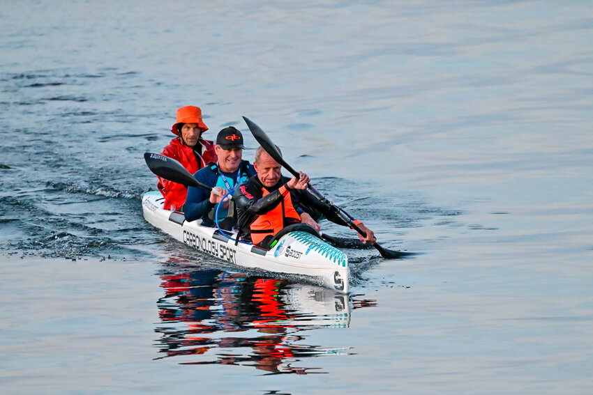 Teams heading out from the starting line in Foss Waterway in Tacoma on their way to Port Townsend. 