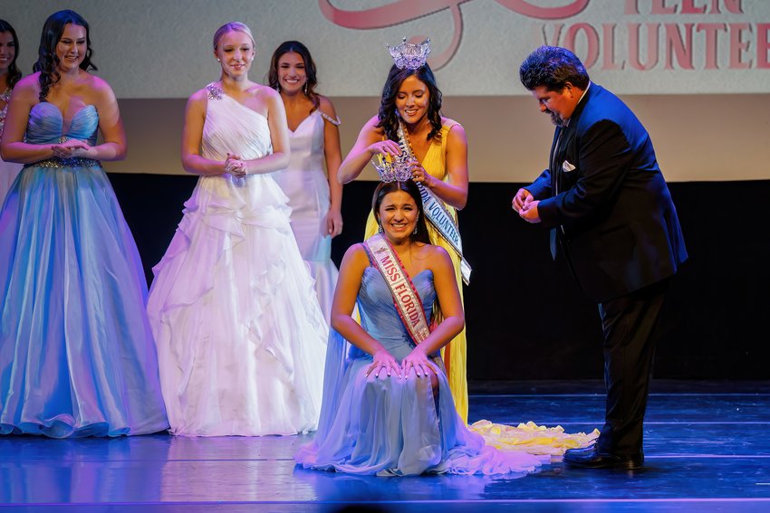 Madison Pedreiro is crowned Miss Florida Teen Volunteer 2023.