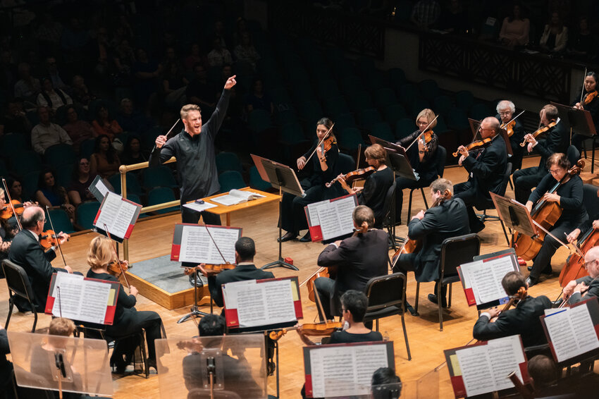 Music Director Courtney Lewis conducts a performance of the Jacksonville Symphony.