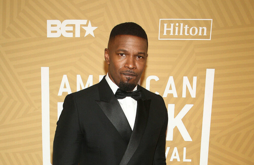Jamie Foxx establishes fund in late sister's memory