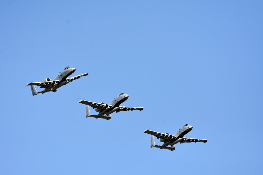 A-10s fly over 9/11 KC Chiefs pre-game > 442d Fighter Wing > Article Display