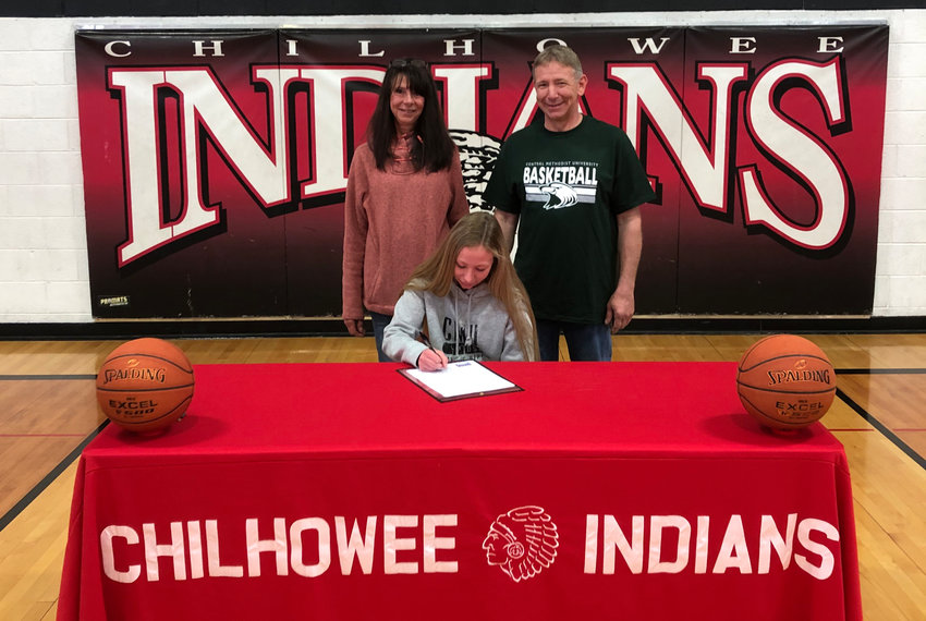 Laney Owsley signed her letter of intent to Central Methodist on Thursday, April 28. From left: Deanna Owsley, Laney Owsley and Matt Owsley.