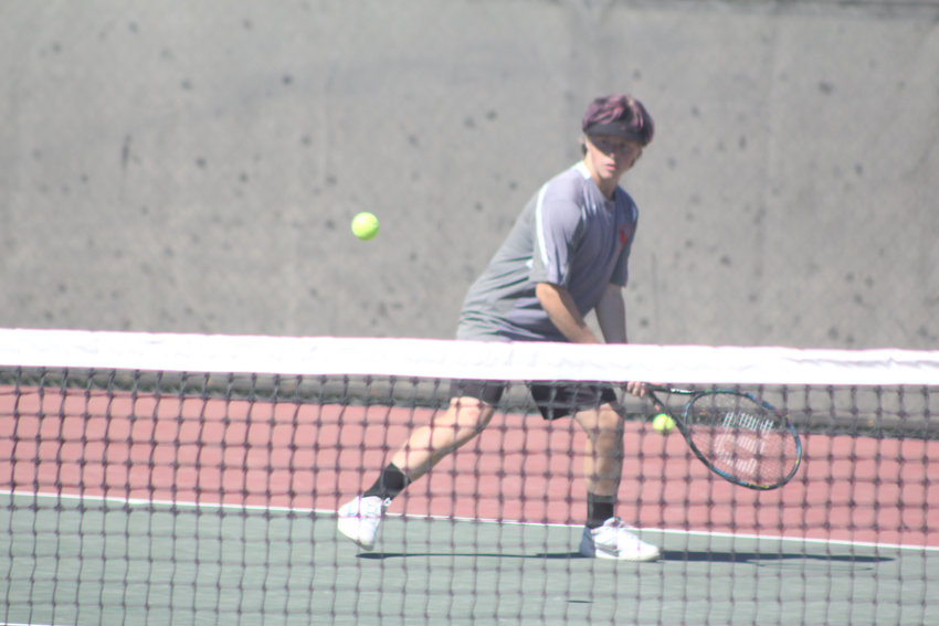 Knob Noster sophomore Quinn Binder competes in the MRVC East tournament Wednesday, Sept. 28, at the Warrensburg Activities Complex.