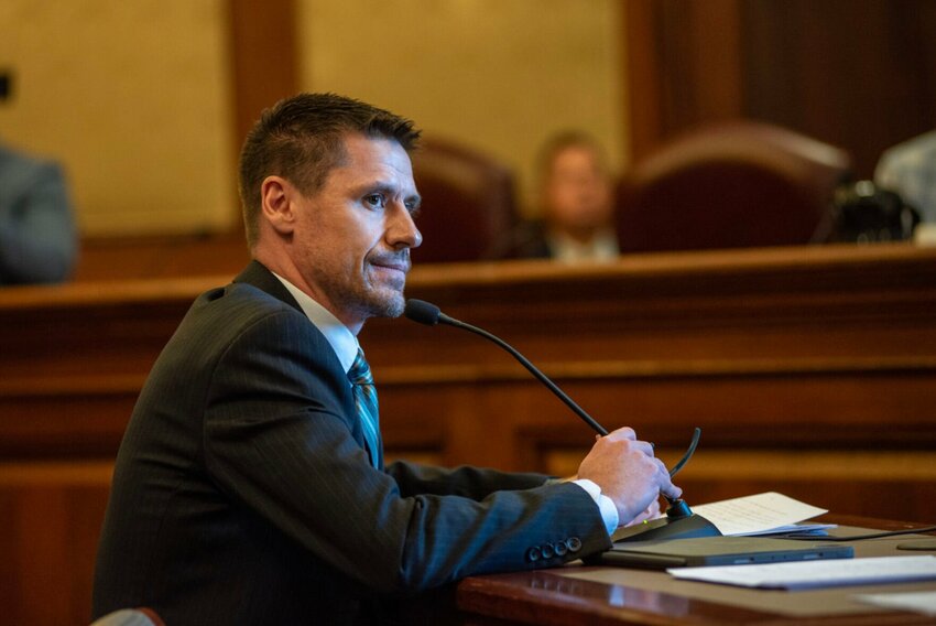 Sen. Andrew Koenig, R-Manchester, answers questions about his bill that would expand MOScholars during a committee meeting Wednesday, Jan. 10.   Photo by Annelise Hanshaw | Missouri Independent