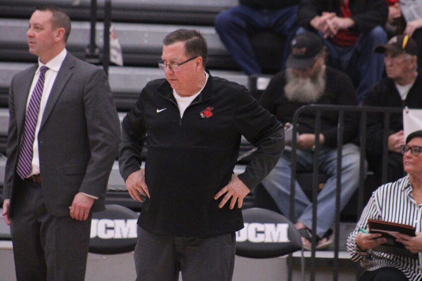 Central Missouri head caoch Dave Slifer coaches the Jennies against Lincoln on Feb. 3, at the Multipurpose Building. Slifer picked up his 800th career win against Missouri Southern on Saturday, Feb. 10, in Joplin.