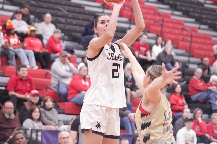 Central Missouri freshman Taylor Weishaar takes a shot against Emporia State on Saturday, Jan. 18, at the Jerry M. Hughes Athletics Center.