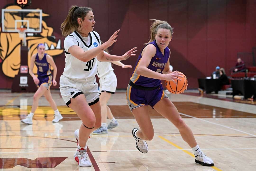 Jennies fall to Minnesota State in regional opener | Star-Journal