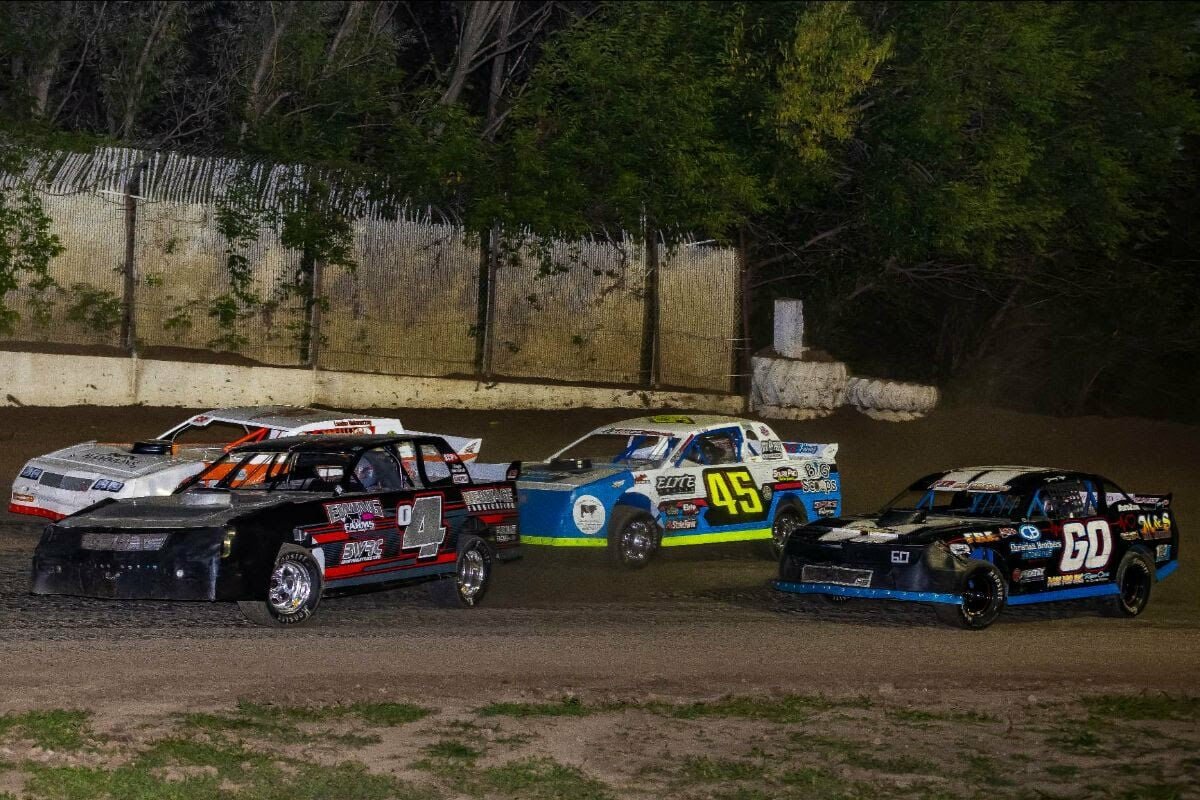 Central Missouri Speedway races through heat | Star-Journal