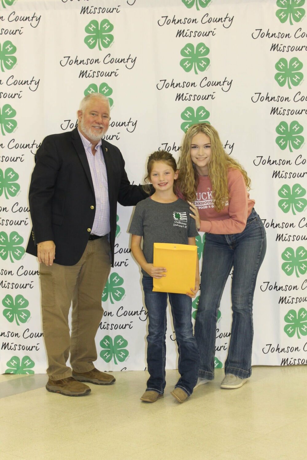 Johnson County 4-H recognizes outstanding members and volunteers | Star ...