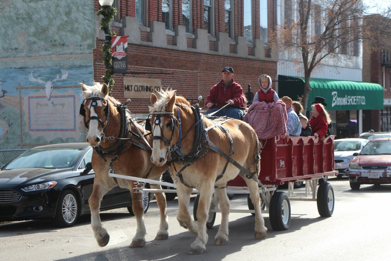 Holiday season brings Warrensburg Holiday parade, Dickens Christmas ...