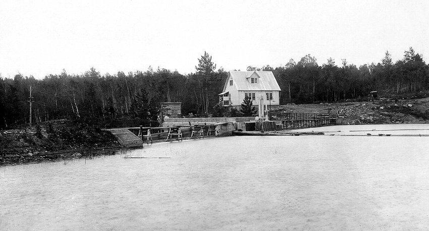 A back view of the Pike River Dam and Engineer's House.