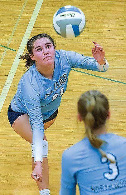 The Grizzlies&rsquo; Talise Goodsky focuses as she sets up a dig.