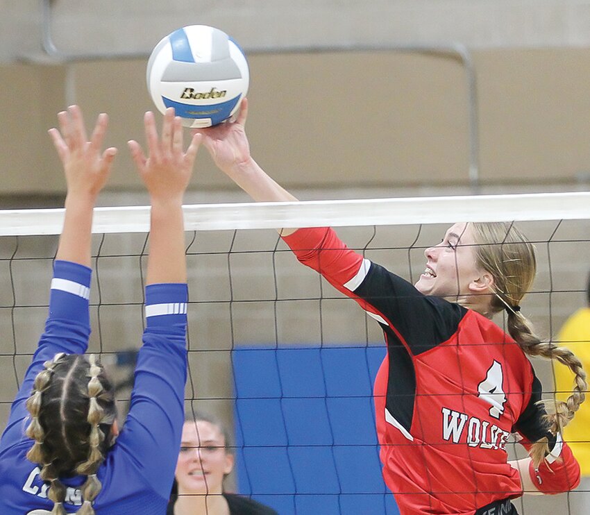 Ely senior   Hannah Penke led the team in kills during   Friday&rsquo;s contest against Chisholm.