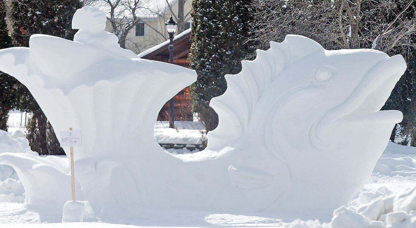 Artists from around the world come to Ely to 
participate in the Snow Sculpture Symposium during the Winter Festival.