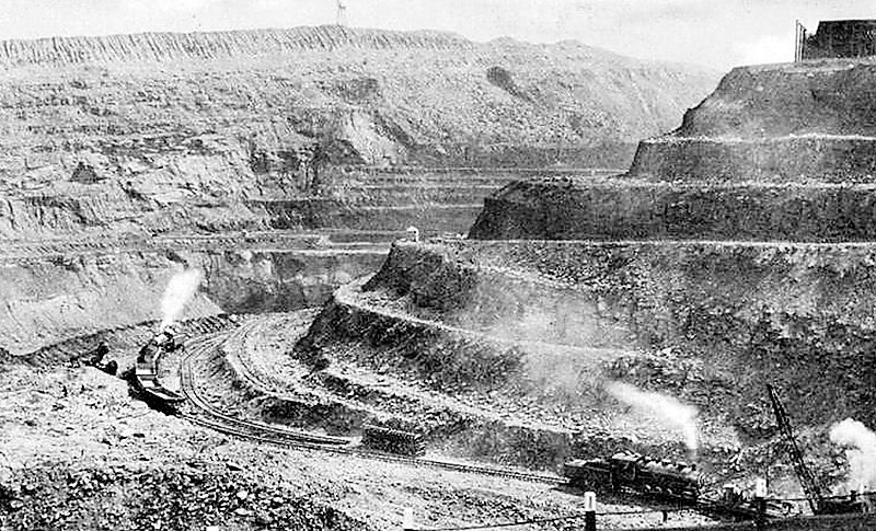 An open pit mine on the Mesabi Range, circa 1945.