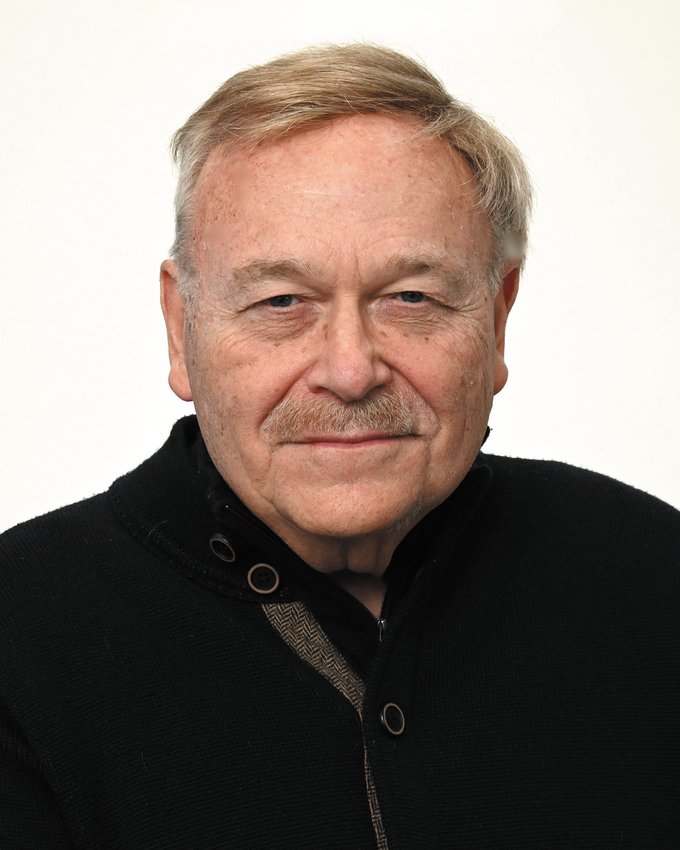 J. Lynn Singleton
Highly successful manager for over four decades of the Providence Performing Arts
Center (PPAC), called by Providence Business News “a driving force in the Rhode Island business community.”
Inducted by Howard G. Sutton II (2012 Inductee)