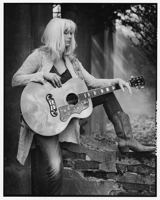 Emmylou Harris
(Photo by Mark Seliger)