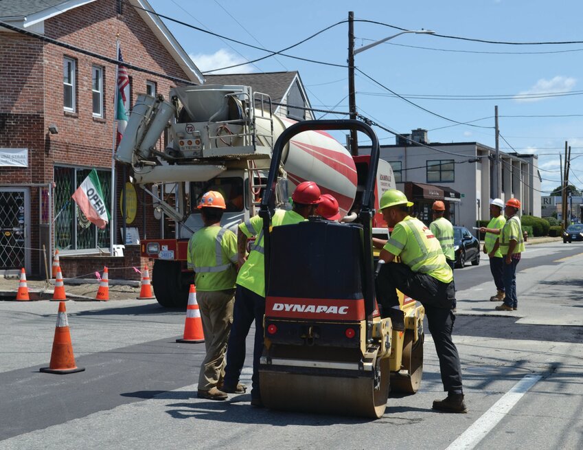 The entrance to Continental Bait & Tackle at 1065 Park Ave. was tough to find during roadwork this summer. (Beacon Media photo by Rory Schuler)